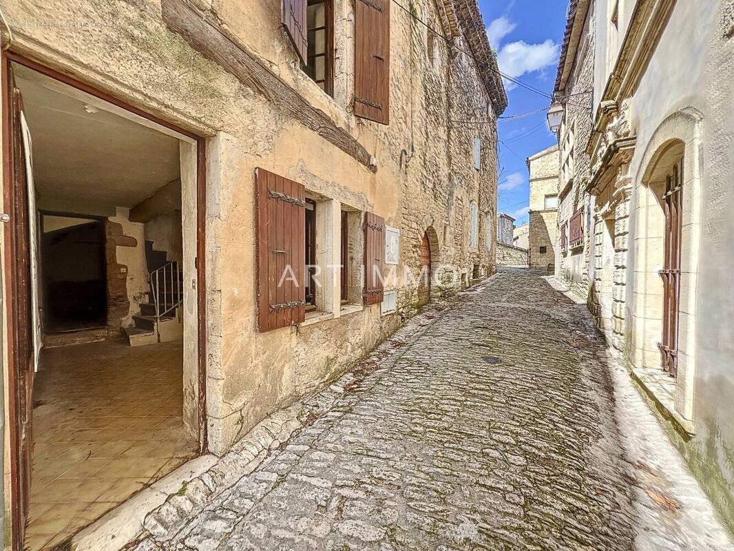 Maison à GORDES