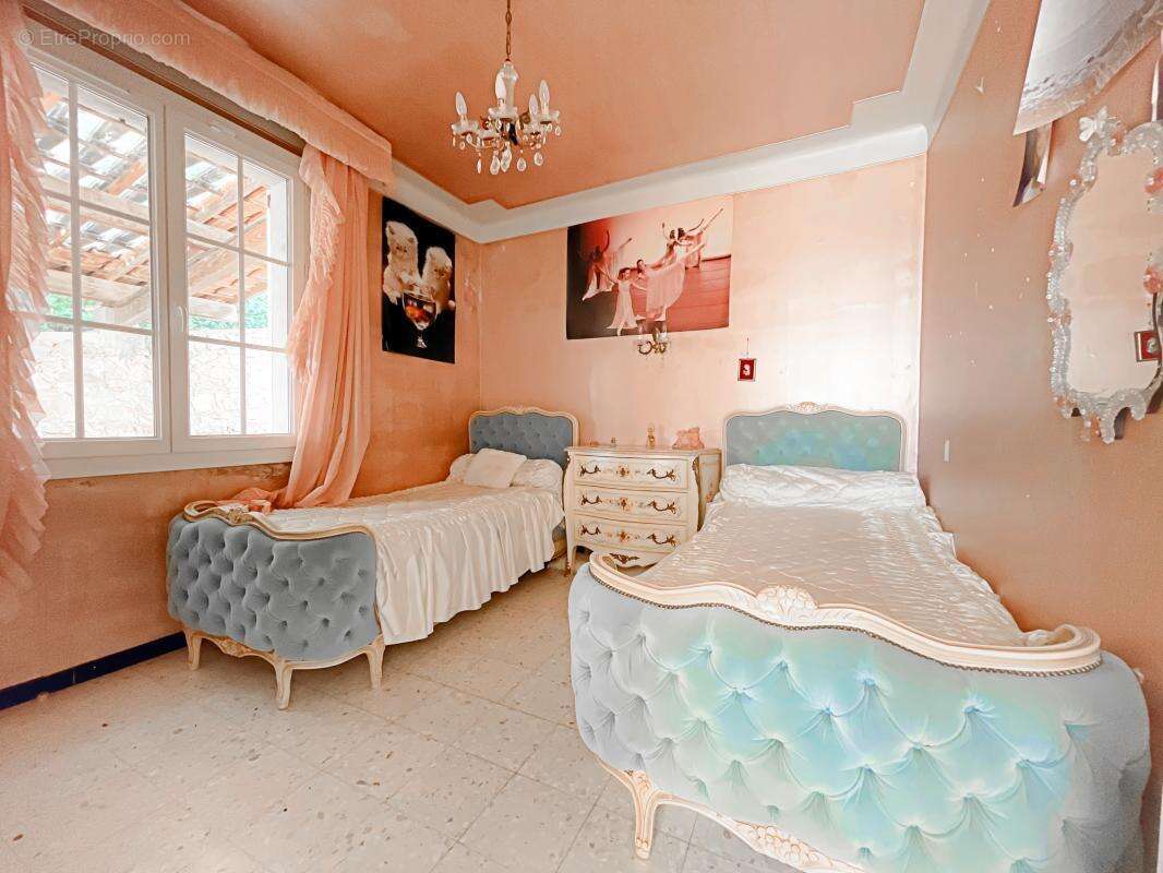 Maison à GINASSERVIS