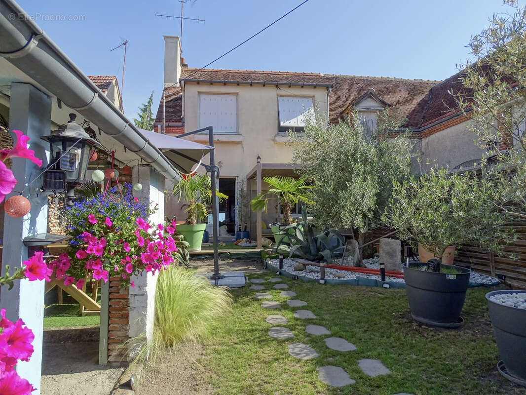 Maison à VILLEFRANCHE-SUR-CHER
