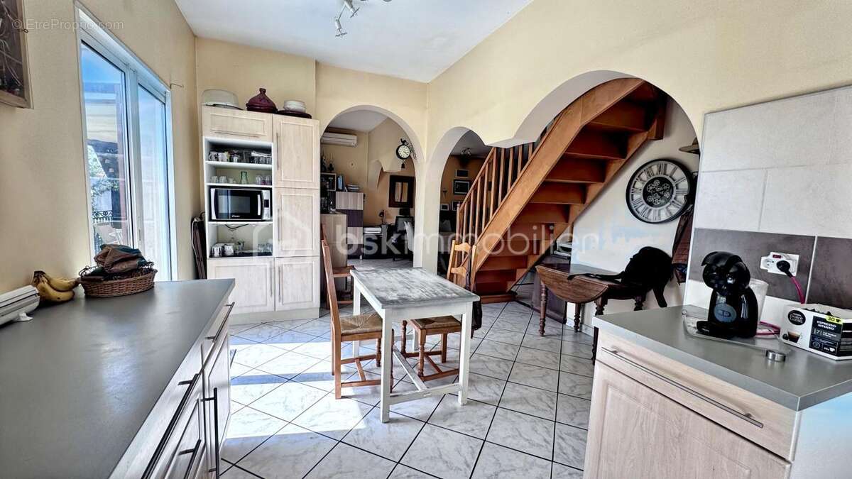 ACHAT Maison de 3 chambres avec vue panoramique sur la vallée à 83143 Le Val - photo 6