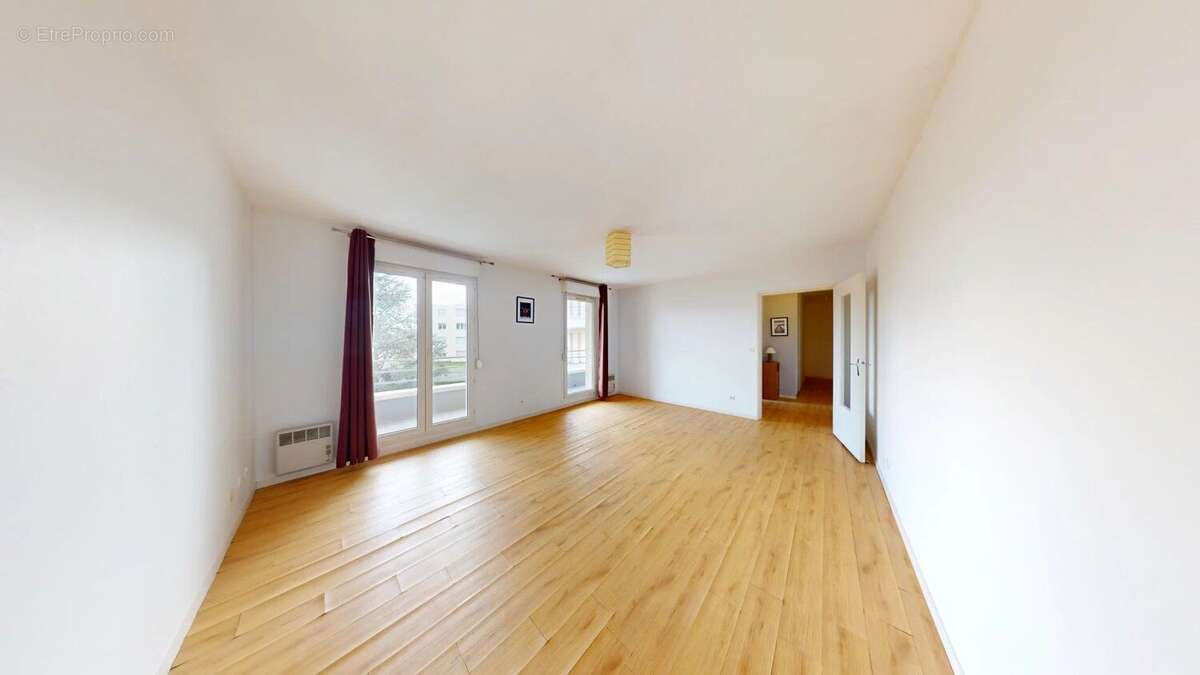 Appartement à MAINVILLIERS