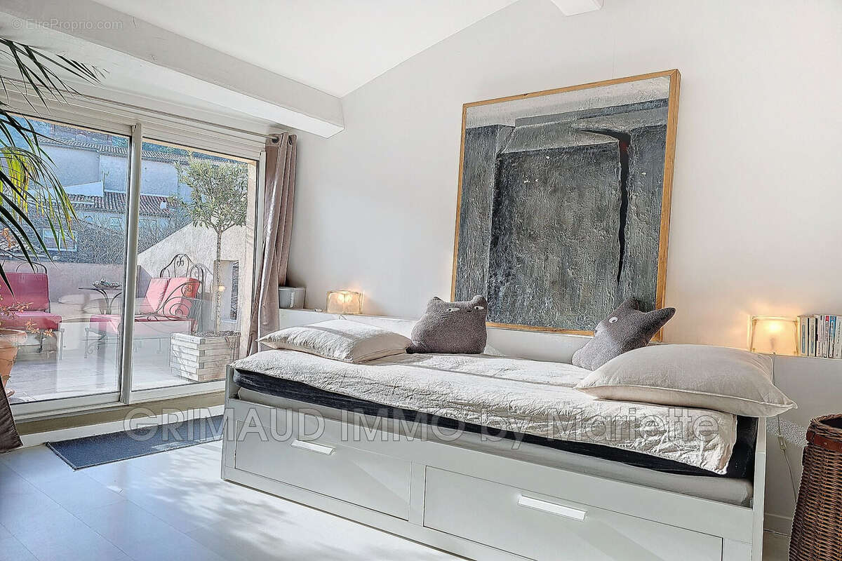 Maison à LA GARDE-FREINET