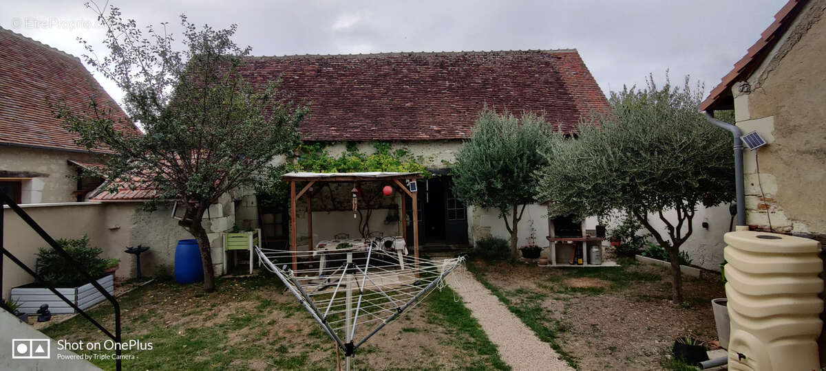 Maison à YZEURES-SUR-CREUSE