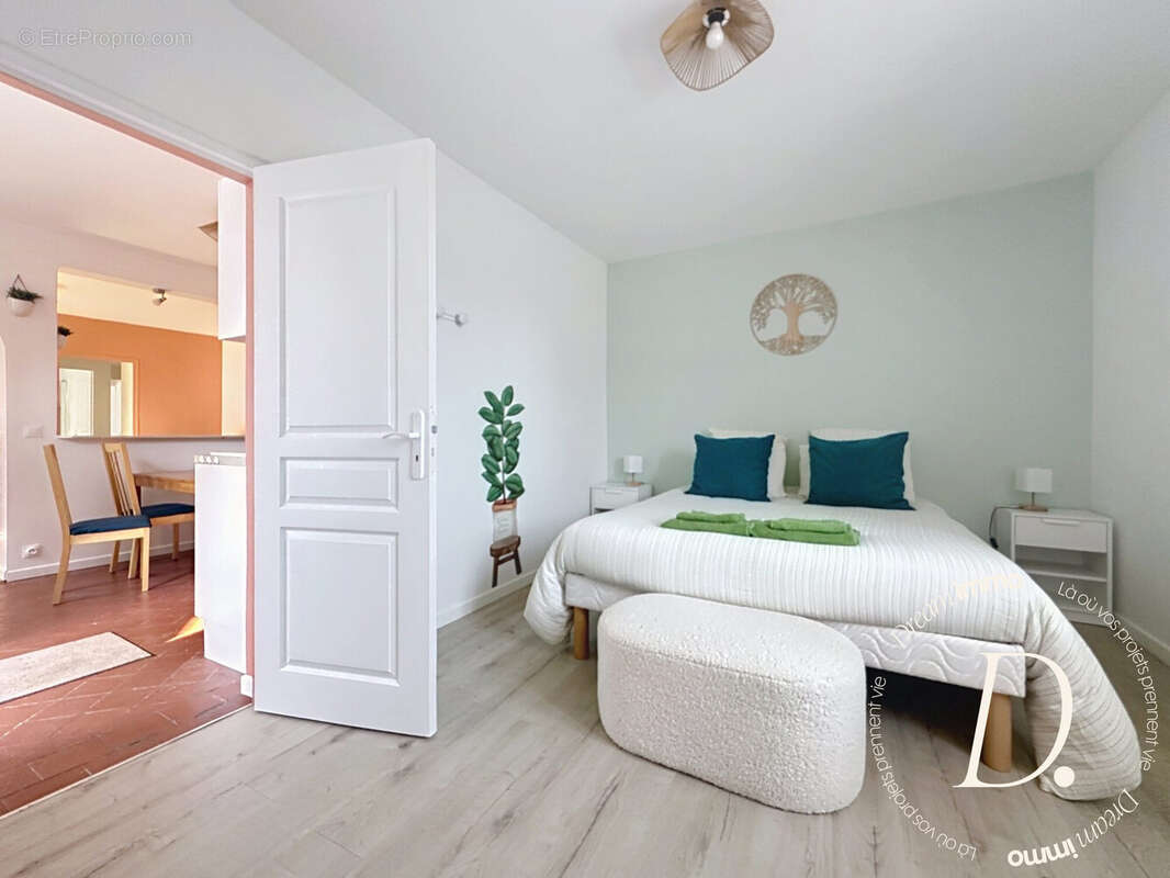 Chambre 1 - Maison à CIVIERES