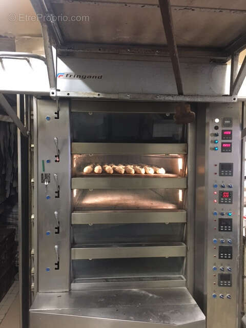 Commerce à SAINT-SATUR