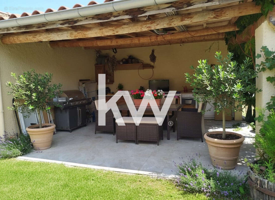 Maison 182 m² à Saint-Chamond  - photo 3