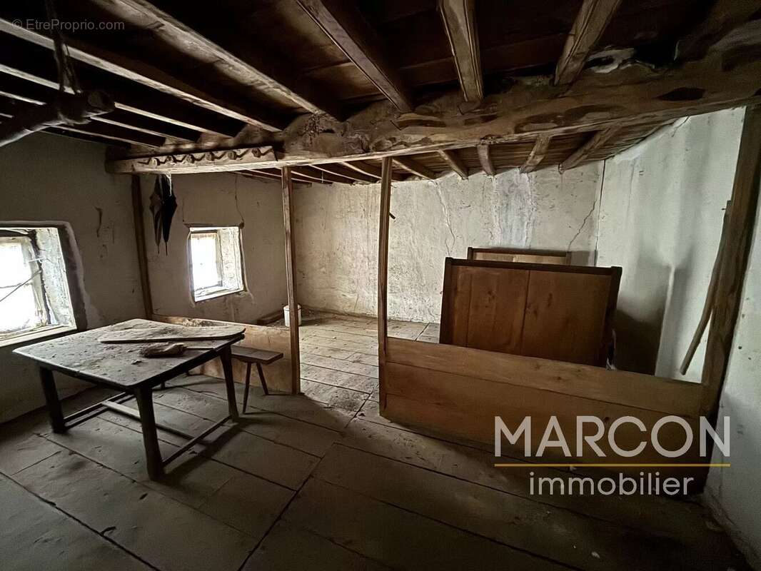Maison à CHAMBON-SUR-VOUEIZE