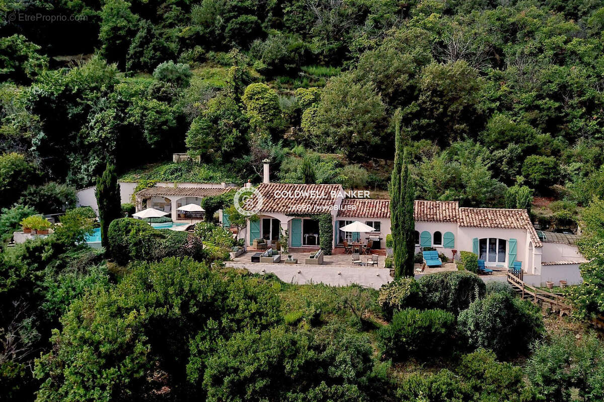 Maison à LA GARDE-FREINET