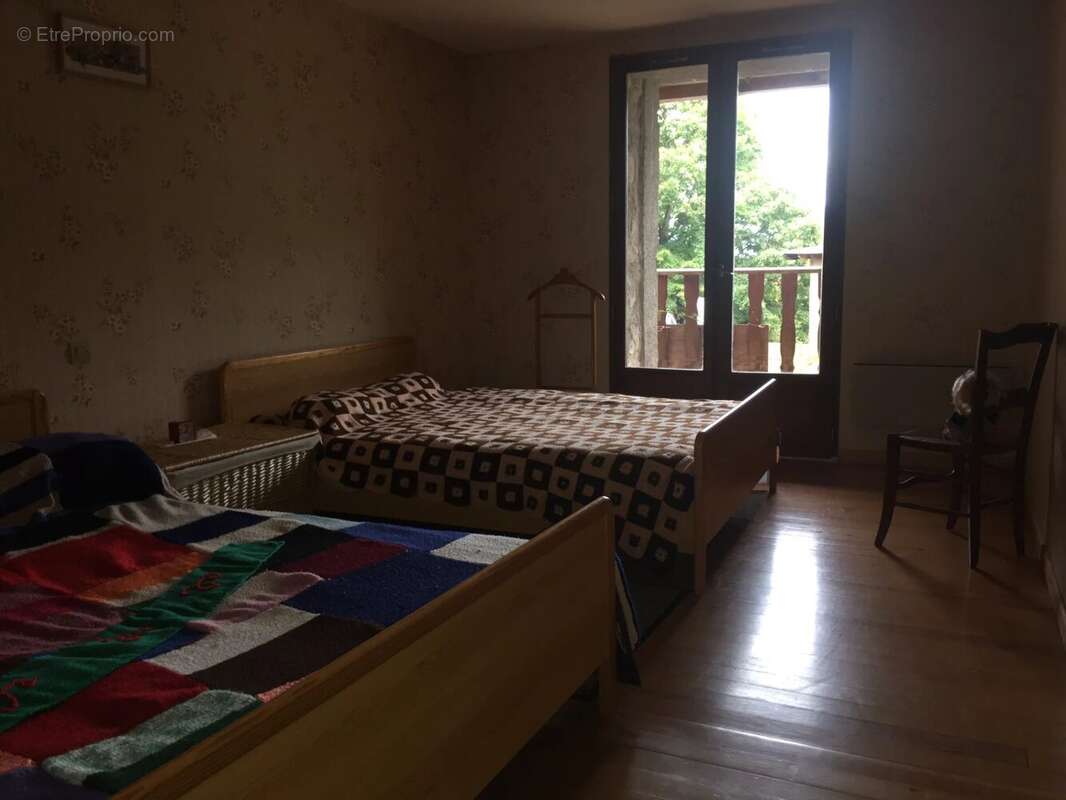 Maison à AYGUATEBIA-TALAU