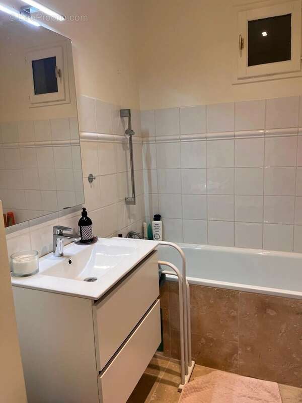 Maison à SAINT-ANTONIN-DU-VAR