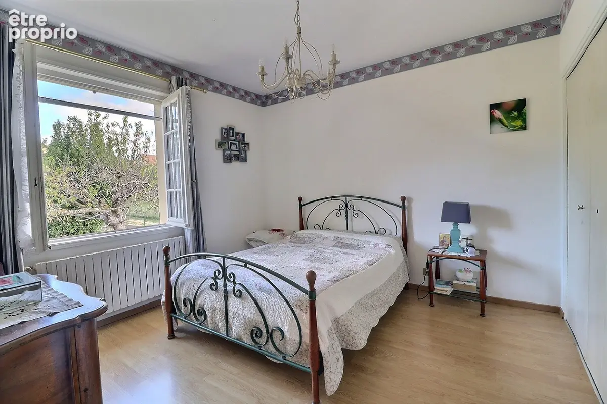 ST JEAN DE VAUX, Côte chalonnaise, maison  familiale avec beau terrain arboré - photo 13