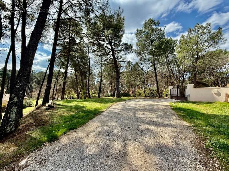 Maison à ROUSSILLON