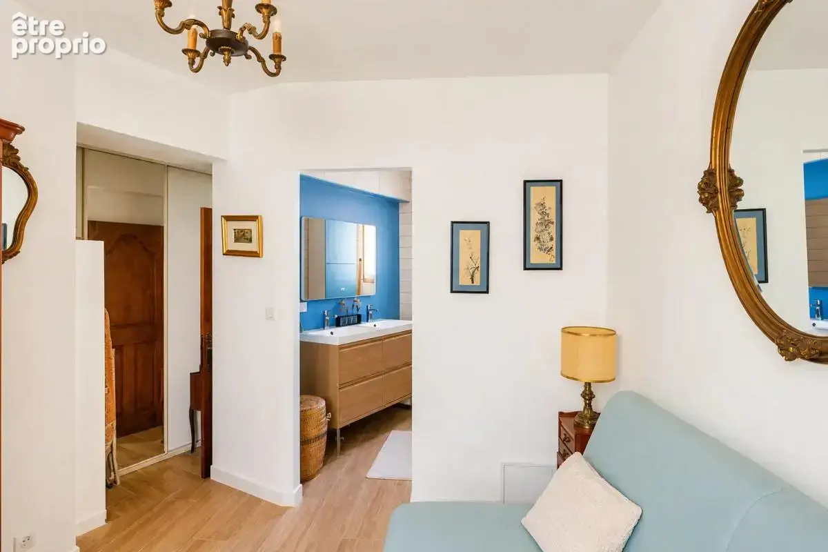 Villa de 5 pièces de 137 m² à Marseille - photo 13