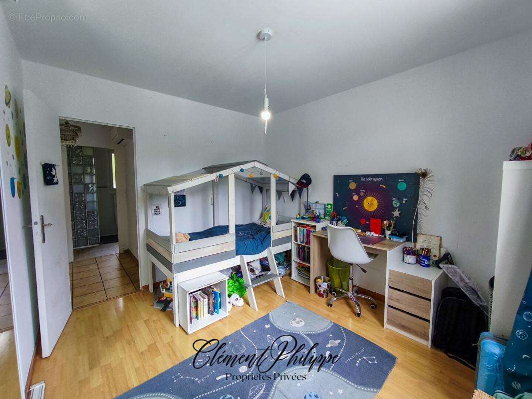 Maison à VILLEMOUSTAUSSOU