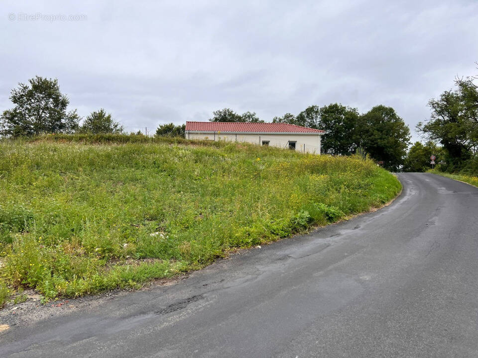Terrain à AURILLAC