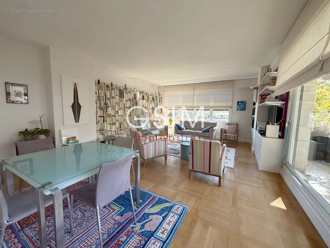 Appartement à VILLE-D'AVRAY