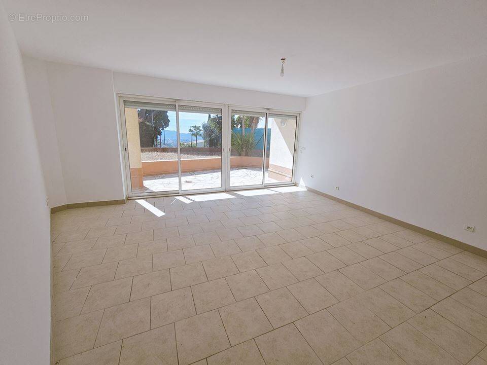 Appartement à LE CANNET