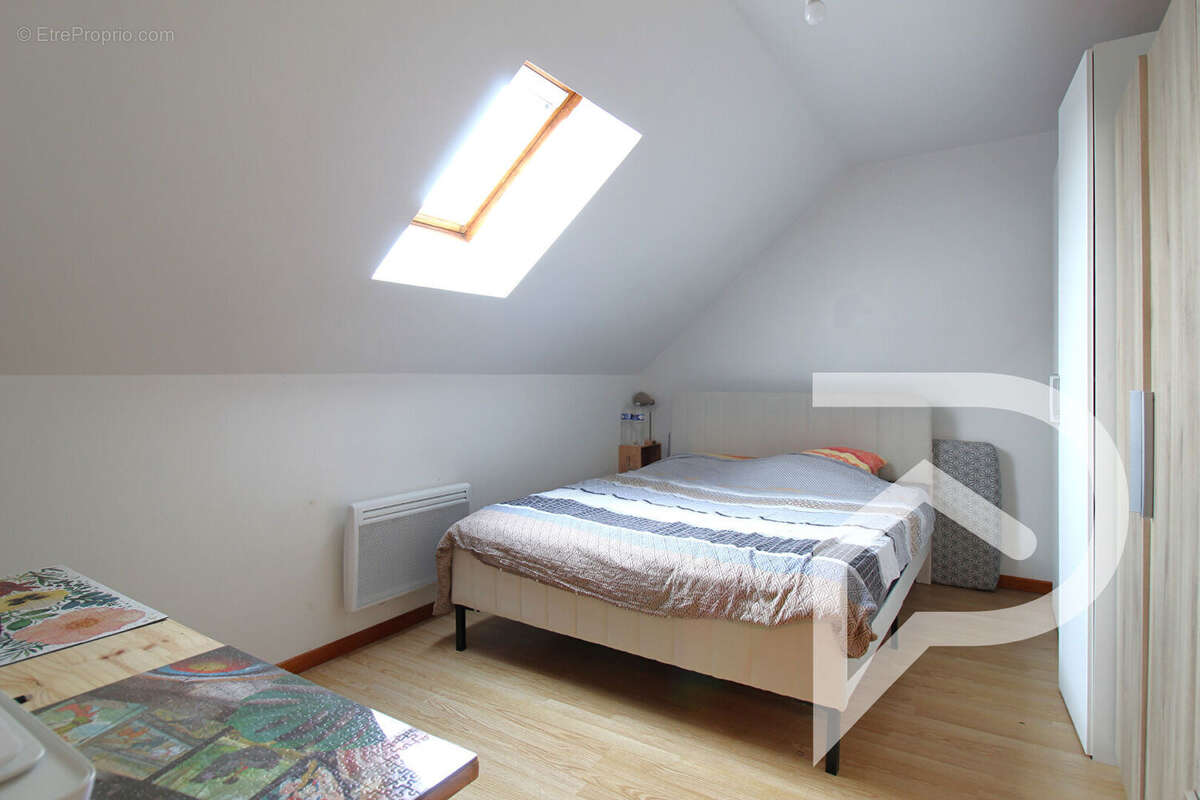 Maison à LONGUEIL-SAINTE-MARIE