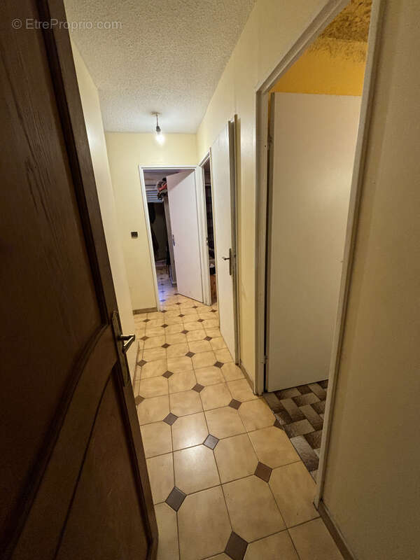 Appartement à MARSEILLE-3E