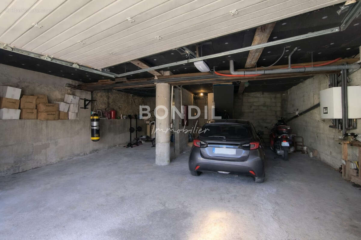 Maison à LA BASTIDE-DES-JOURDANS