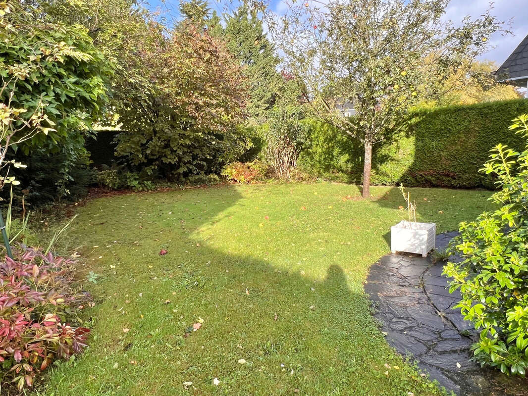 Maison à MONT-SAINT-AIGNAN