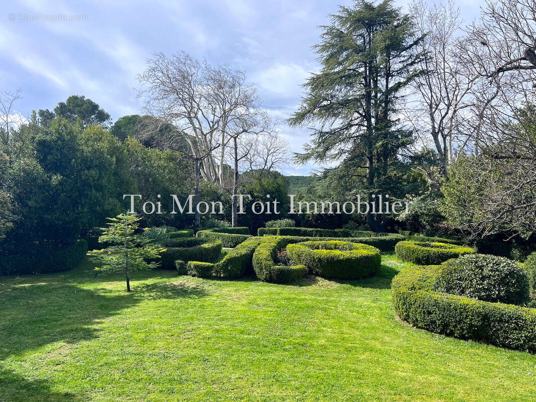 Maison à SAINT-COME-ET-MARUEJOLS