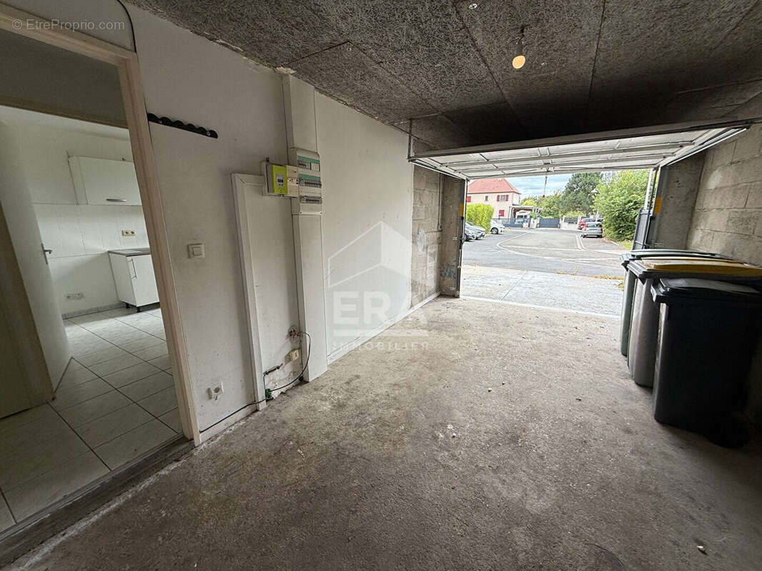 Maison à SAINT-JEAN-DE-BRAYE