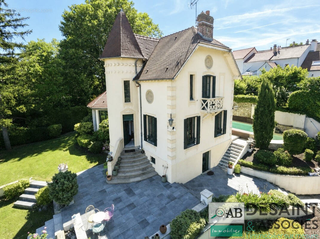 Maison à COUPVRAY