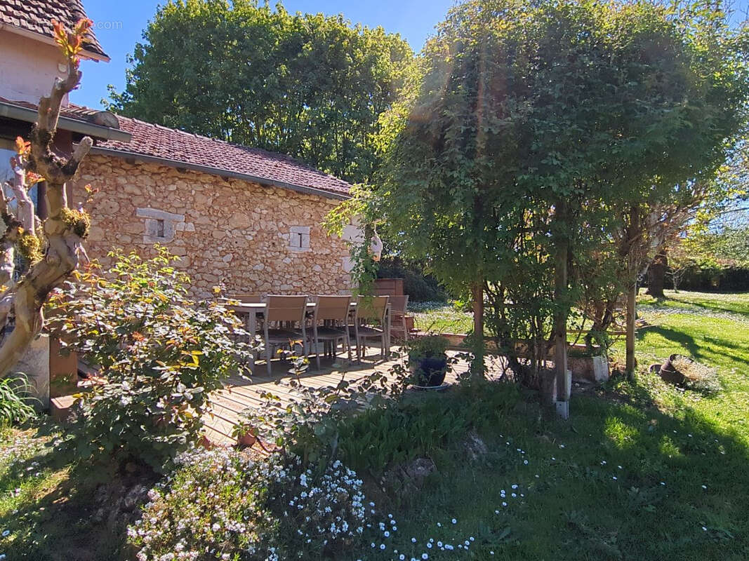 Maison à LAVEYSSIERE