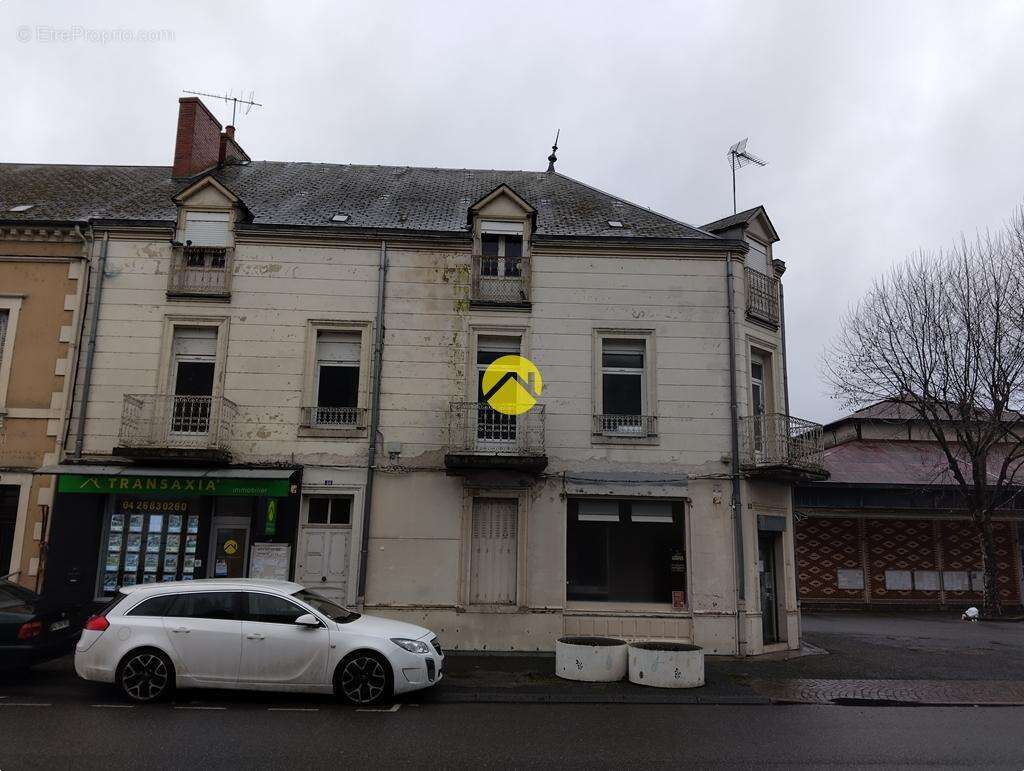 Maison à LURCY-LEVIS