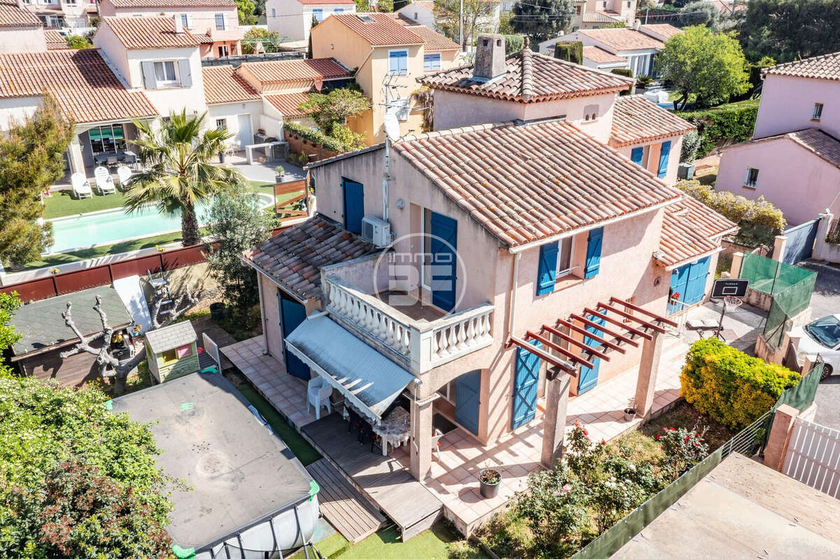 Maison à SIX-FOURS-LES-PLAGES