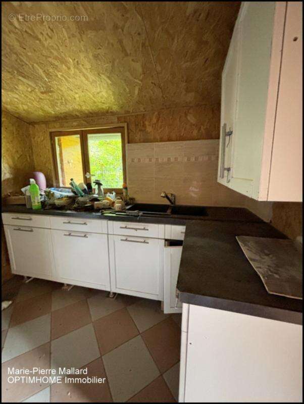 Maison à finir de rénover à ROYERE DE VASSIVIERE (23) - photo 13
