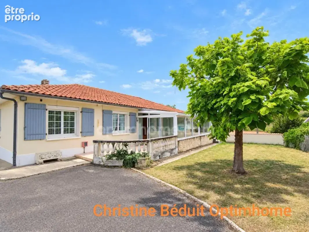 TOUVRE en Charente, maison 4 chambres, terrain clos 2067 m² - photo 2