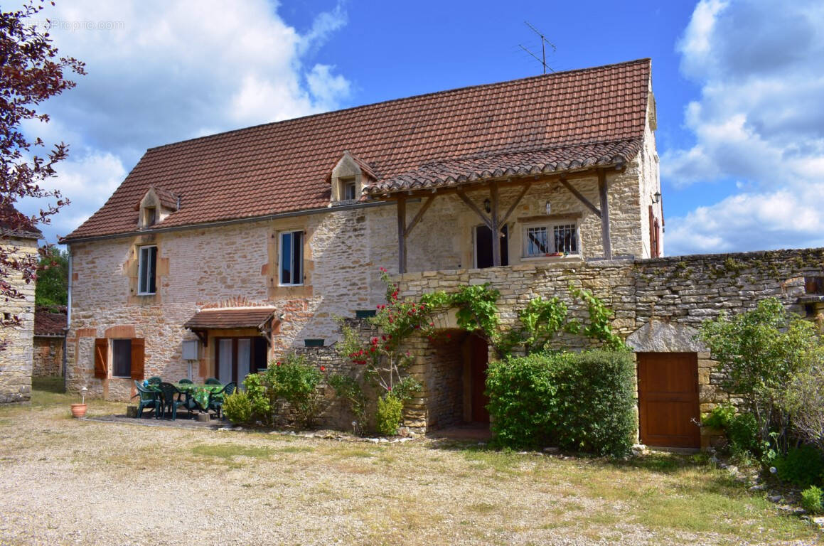 Maison à PONTCIRQ