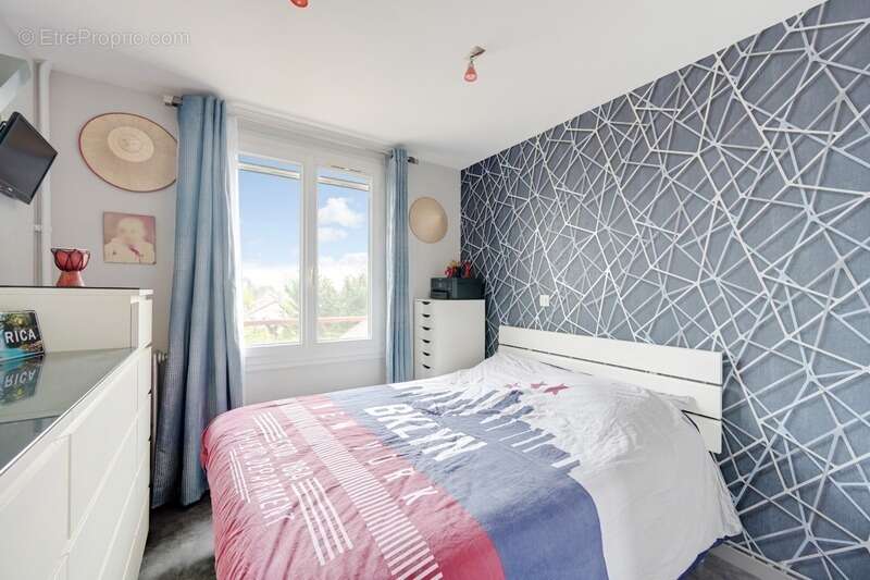 Appartement à LES PAVILLONS-SOUS-BOIS