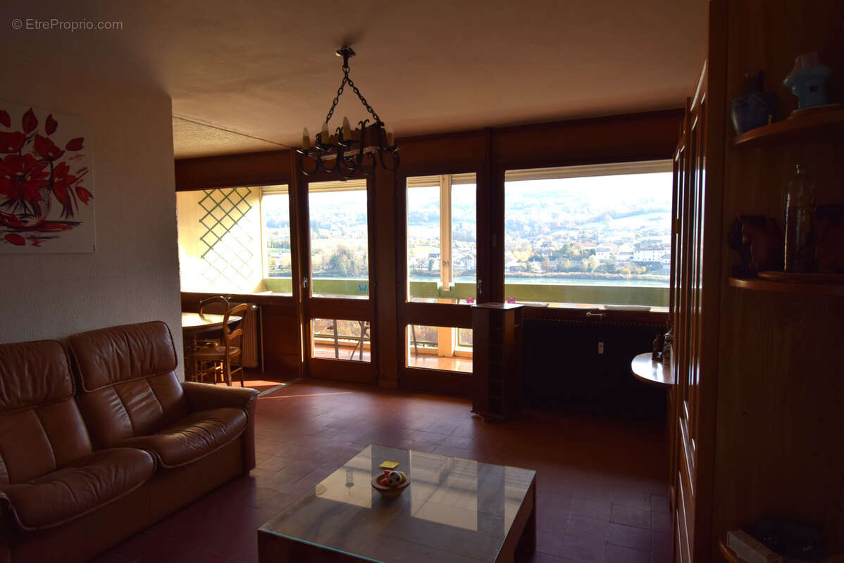 Appartement à SEYSSEL