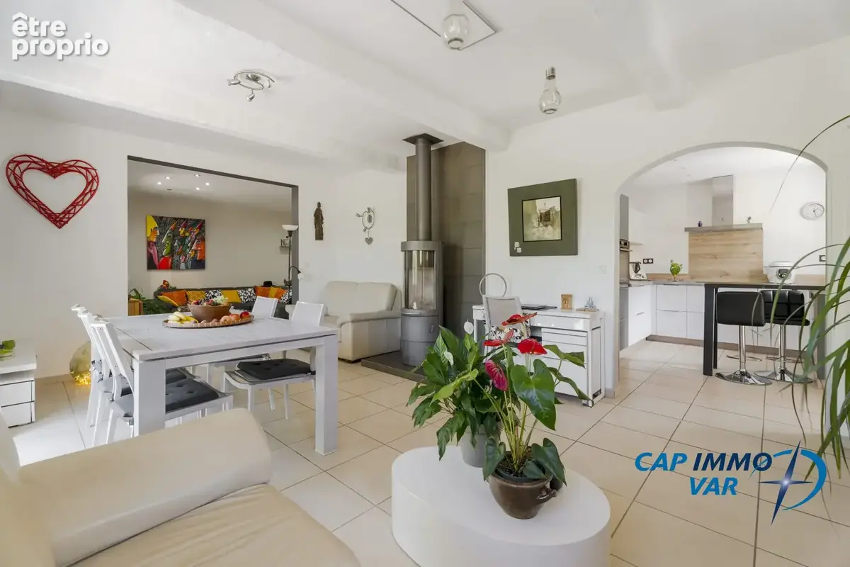 Maison 6 pièces 160 m² à vendre à Le Beausset (83330) - photo 9