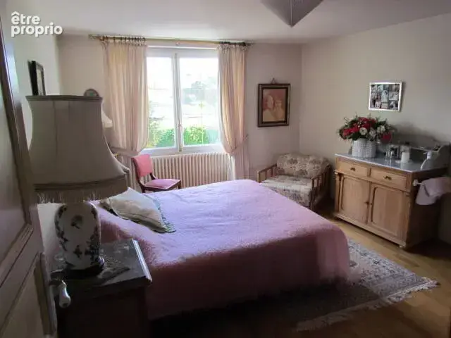 Au cœur du bourg de la Meilleraye de Bretagne, Belle propriété familiale de 200 m² - photo 32