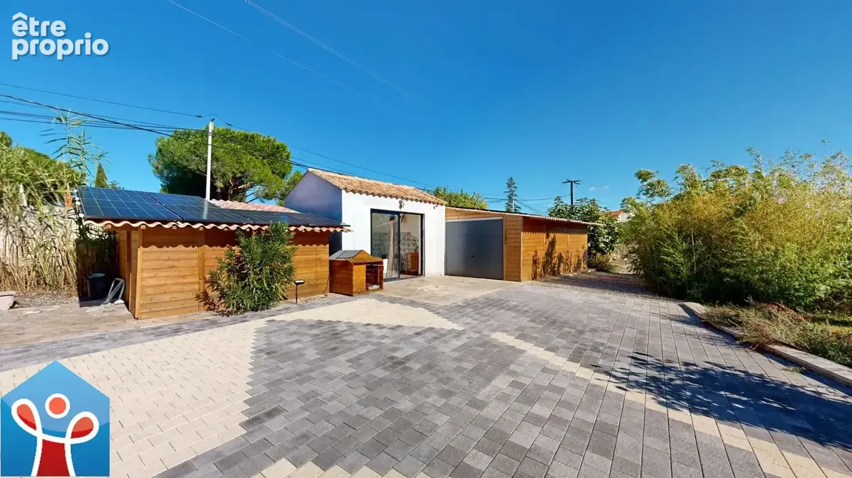 Villa moderne avec piscine, dépendances et terres agricoles - photo 4