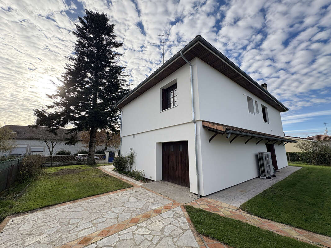 A Bazas Maison avec 2 logements - photo 11