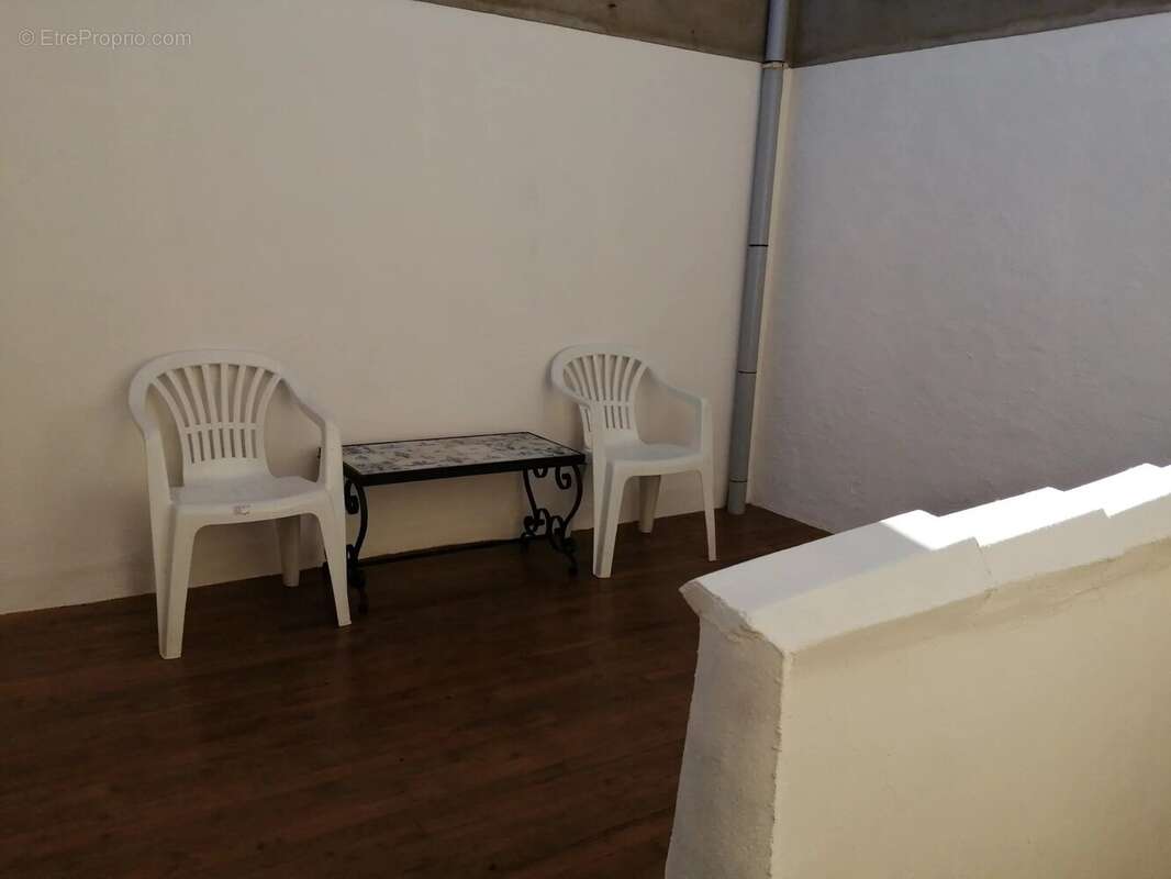 Maison 50 m² à Chabanais  - photo 6