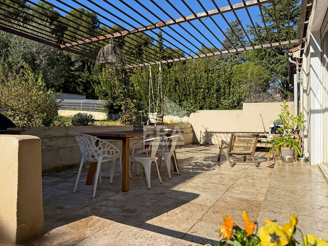 Maison à CHATEAURENARD