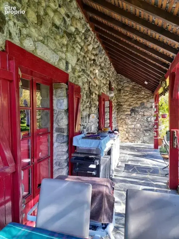Élégante demeure en pierre de gave avec vue sur les montagnes - photo 4