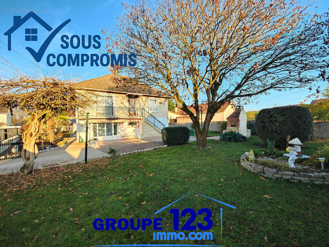 Maison à CHARMOY