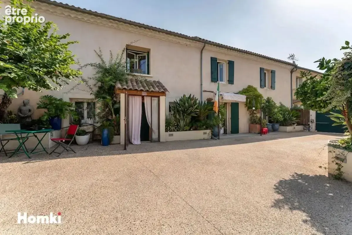 Maison T6 de 164 m² avec dépendance de 140 m² - photo 2