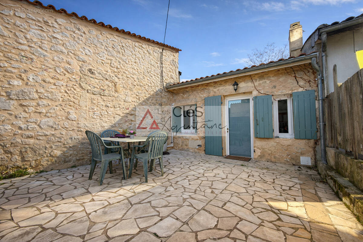Maison à PORTETS