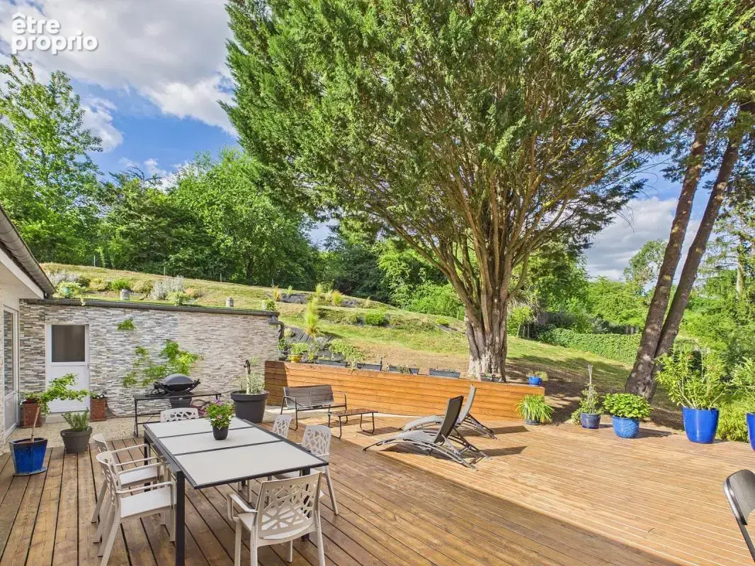 Scy-Chazelles – Maison familiale de 300 m² avec 6 chambres et espace indépendant - photo 2