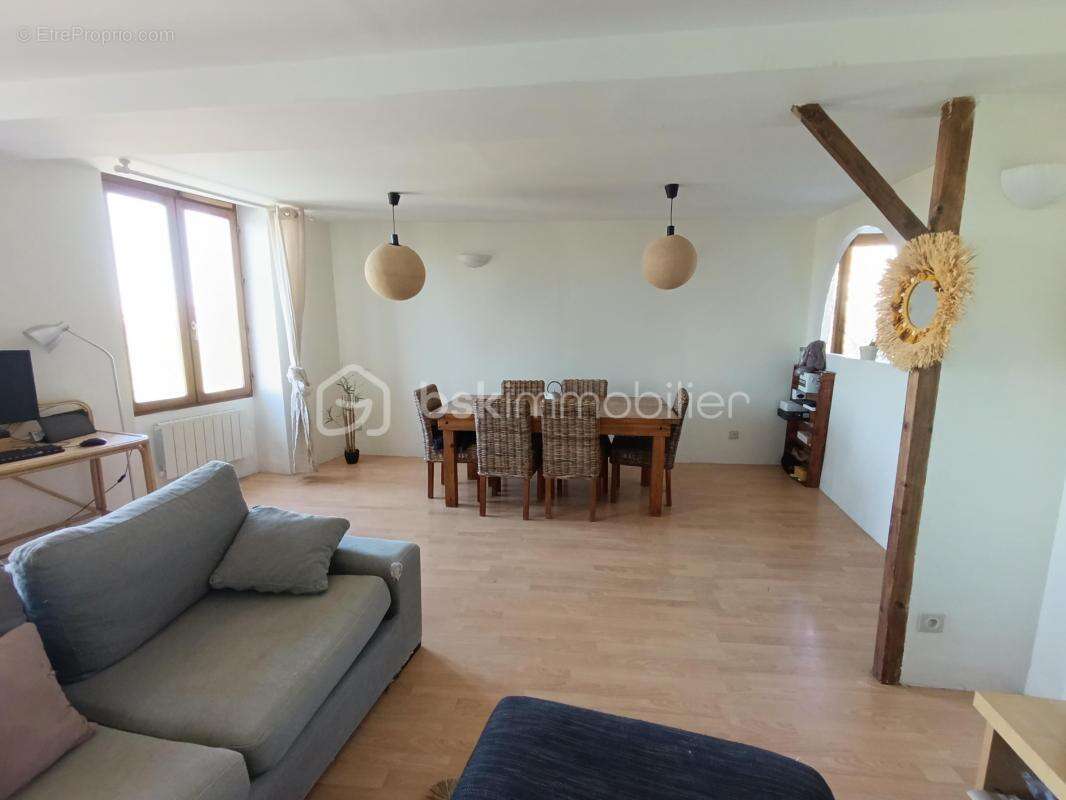 Appartement à LA MURETTE