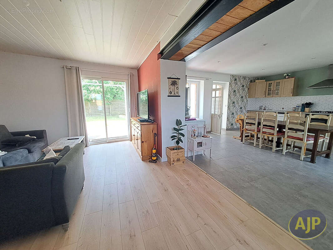 Maison à FROIDFOND