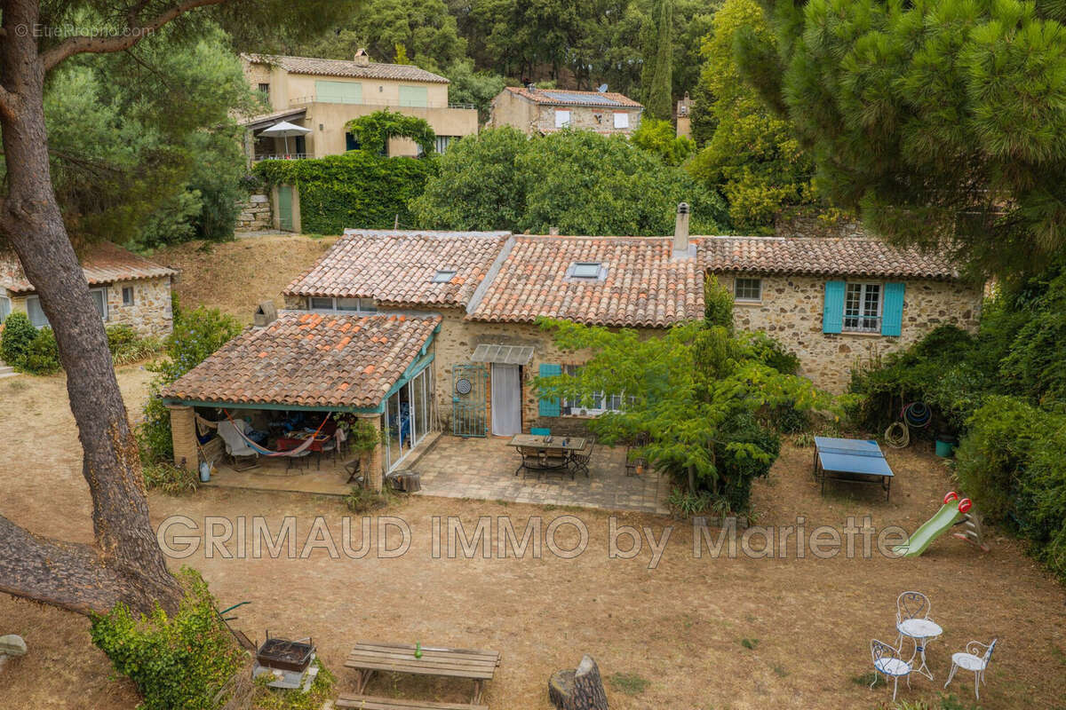 Maison 152 m² à La Garde-Freinet  - photo 2